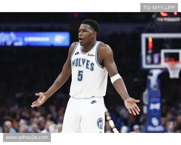 爱德华兹回应球迷期待付钱就该赢球球队用胜利作答本场比赛全力拼搏